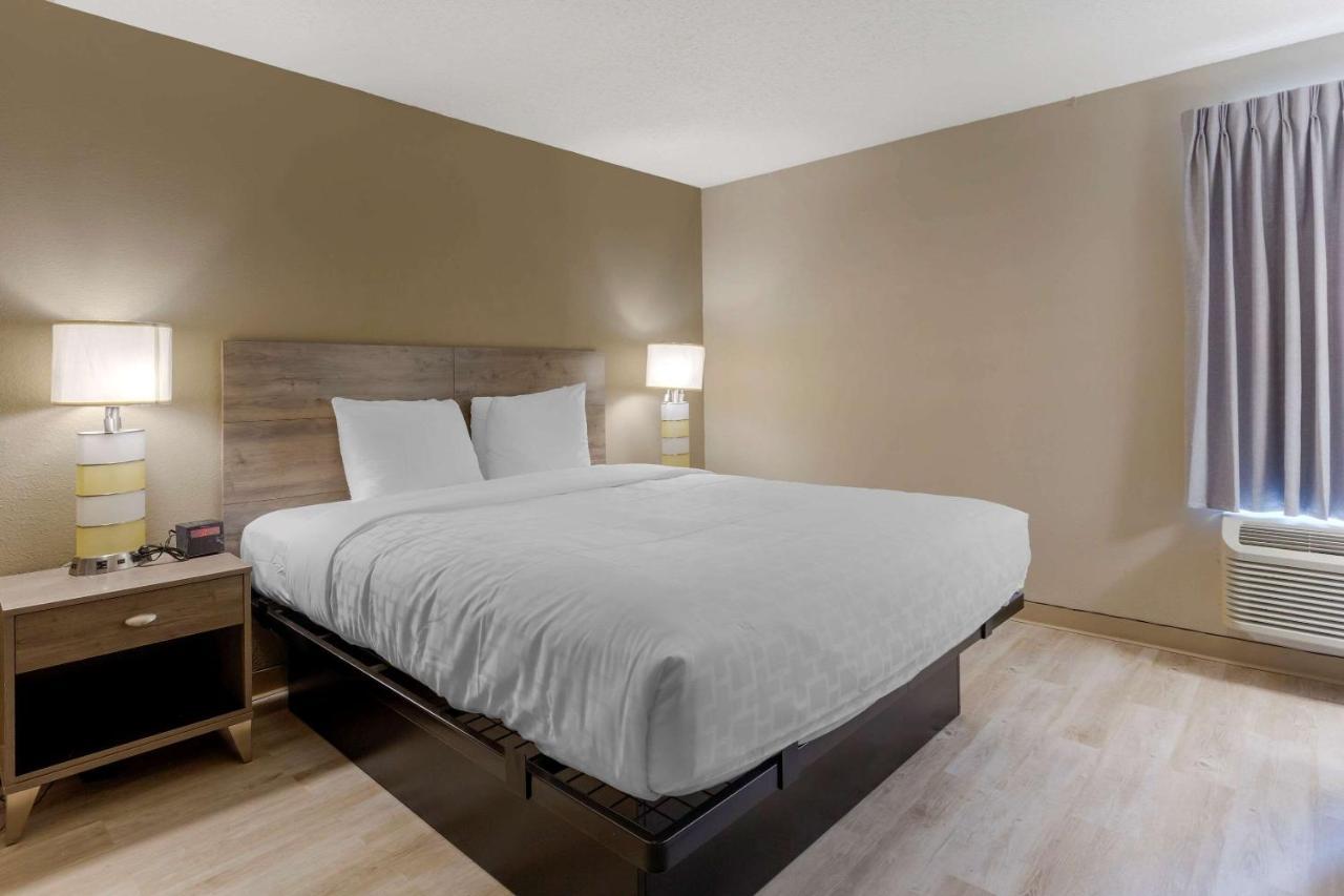 Suburban Extended Stay Hotel Raleigh Exterior photo